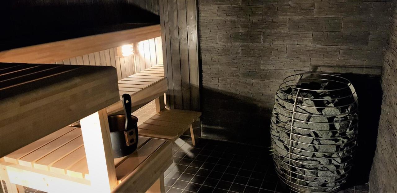 Kuukkeli Ivalo Airport Inn Luaran gambar