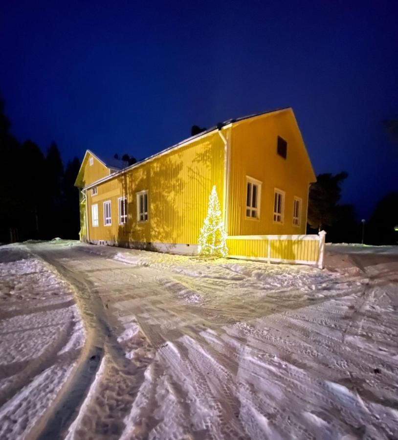 Kuukkeli Ivalo Airport Inn Luaran gambar